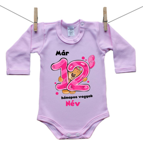Rózsaszín hosszú ujjú body Már 12 hónapos vagyok mackóval és névvel lányoknak Rózsaszín hosszú ujjú body Már 12 hónapos vagyok mackóval és névvel lányoknak