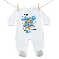 Overál Már 11 hónapos vagyok macival és a baba nevével - Fiú